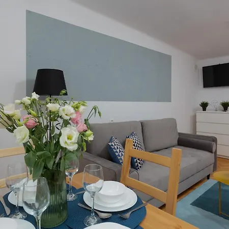 Stars Apartaments City Center By Noclegi Renters Warsaw Exterior photo